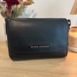 Marc Jacobs Elegant Black Crossbody Bag